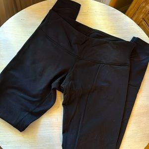 Lululemon leggings 🍋